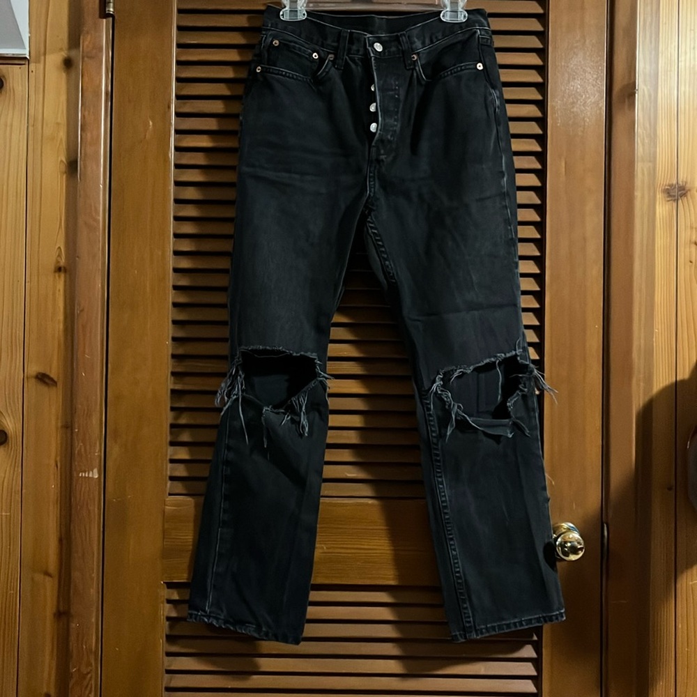 High rise black ripped jeans very good condition!
